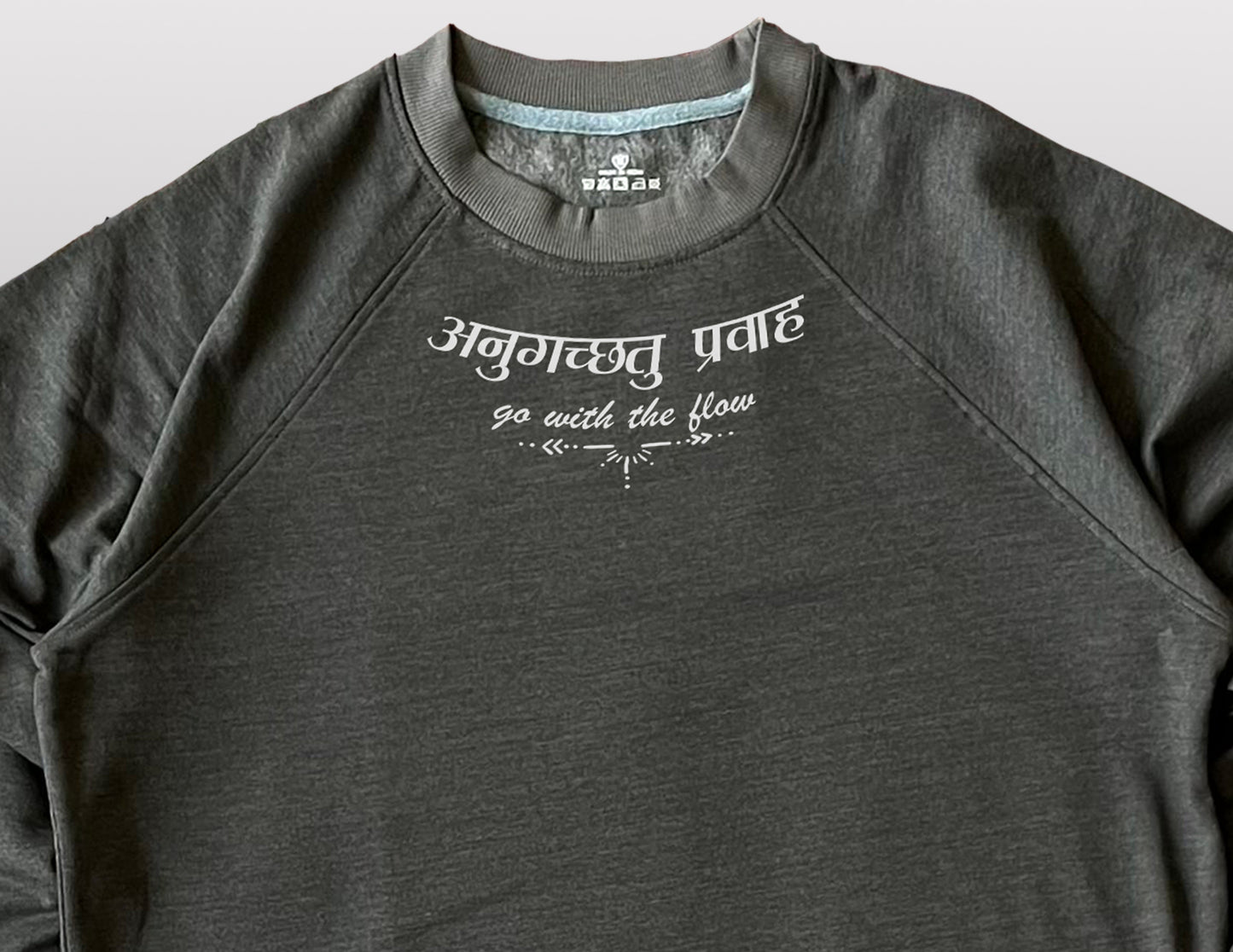 anugachchhatu pravaha Lightweight sweatshirt